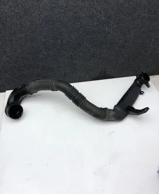 Opel Zafira C Intercooler hose/pipe 132265282