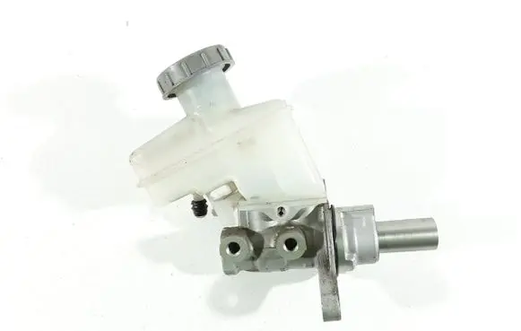 Master brake cylinder