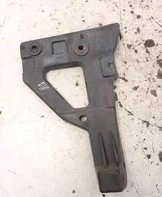 Audi A6 S6 C6 4F Front bumper mounting bracket 4F0807228 13672
