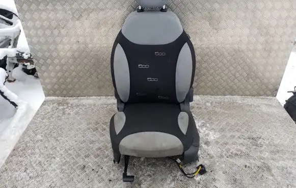 Fiat 500L Front driver seat 