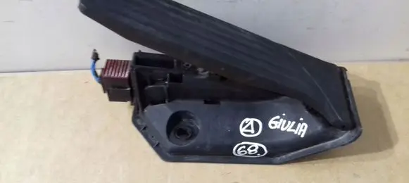 Alfa Romeo Giulia Accelerator throttle pedal 00505513360