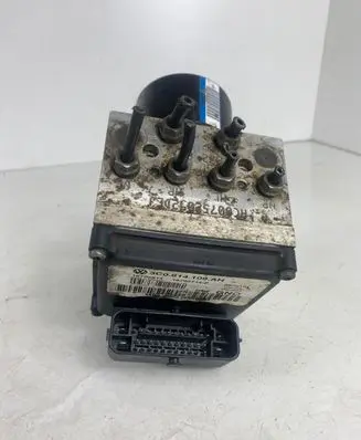 Volkswagen PASSAT B6 ABS Pump 3C0614109AH 16705914 16705714P