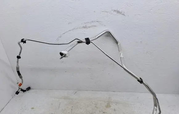 Air conditioning (A/C) pipe/hose