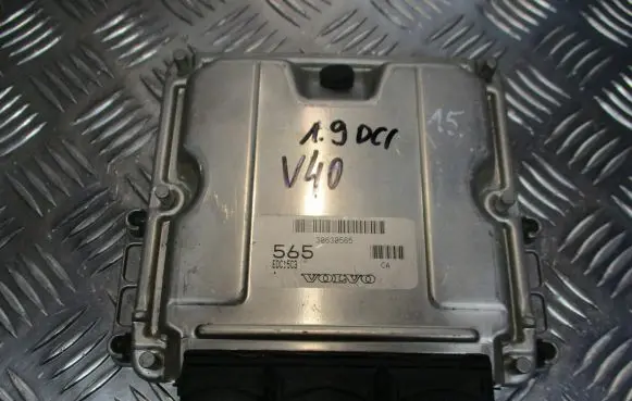 Volvo S40, V40 Engine control unit/module 30630565