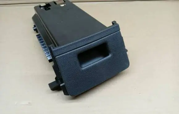 Volkswagen Touran III Glove box central console 5TA861801 82850