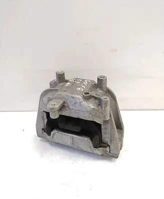Volkswagen Golf VI Engine mount bracket 1K0199262