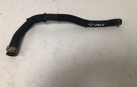 Toyota Avensis T270 Engine coolant pipe/hose