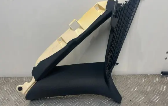 (C) pillar trim