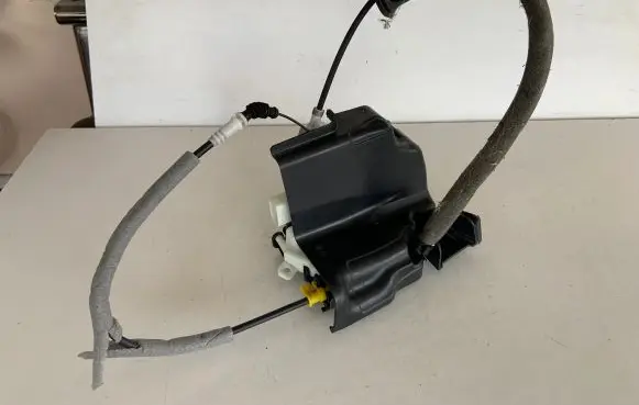 Audi Q7 4M Front door lock 8J1837015F 4M1837349A