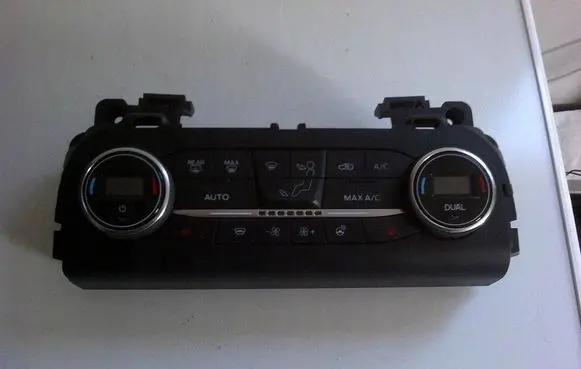 Ford Kuga III Climate control unit LJ6T-18C612-HC