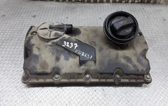 Volkswagen Touran I Rocker cam cover 038103475N