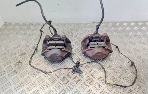 Mercedes-Benz SLC C107 Front brake caliper A1074200183 A1074200583