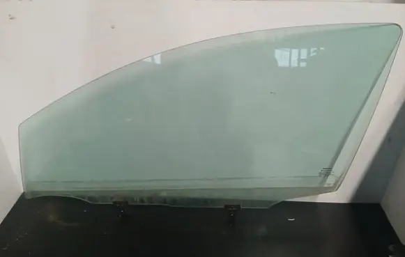 Nissan Qashqai Front door window glass four-door AS2M3240DOT682 E000199