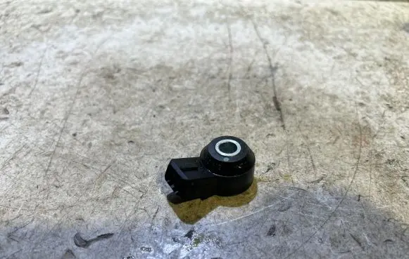 Dodge Challenger other engine part 05008316AB