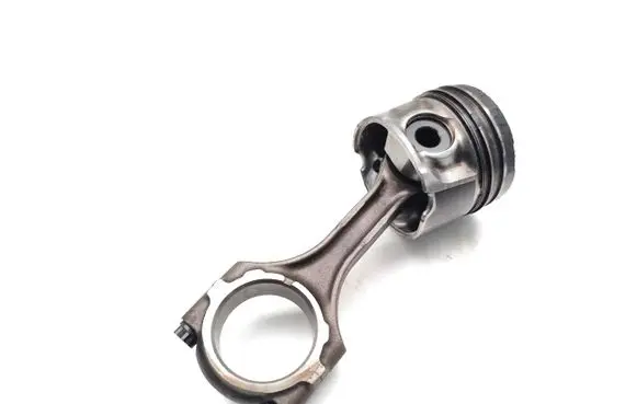 Toyota Avensis T250 Piston with connecting rod 