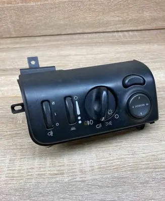 Chrysler Voyager Light switch 04685532 36033E