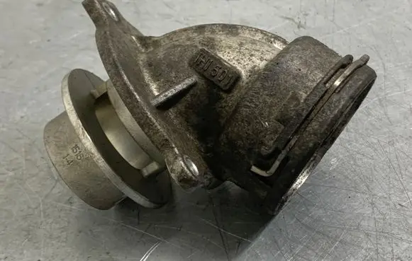 Volkswagen PASSAT B6 Other engine bay part