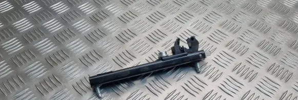 Opel Astra H Seat belt adjustment rail 90560664 604890700A