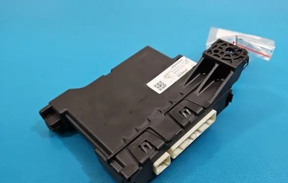 Toyota Corolla E160 E170 Central body control module 8865002F61 IMPRK1566538