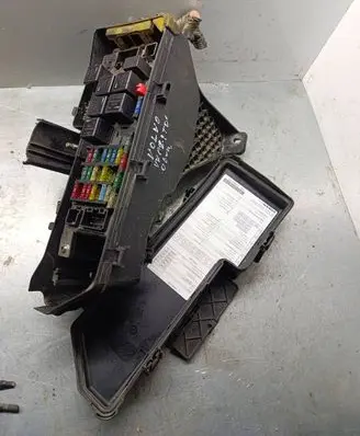Volvo V70 Fuse box set 9494210