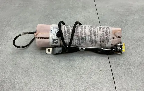 Skoda Fabia Mk3 (NJ) Seat airbag 6V0880241D