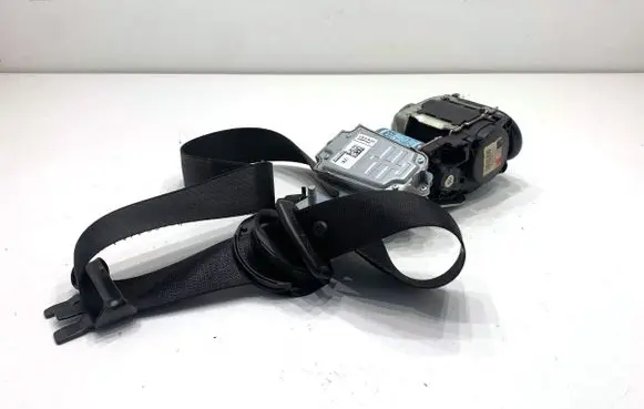 Mercedes-Benz E W212 Front seatbelt 