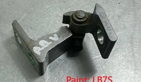 Volkswagen Tiguan Allspace Front door upper hinge 8X0831404E