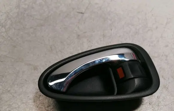 Toyota Avensis T270 Front door interior handle 6920605051