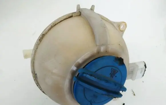 Volkswagen Fox Coolant expansion tank/reservoir 6q0121407 6q0.121.407