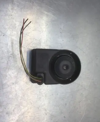 Audi A6 S6 C6 4F Horn signal