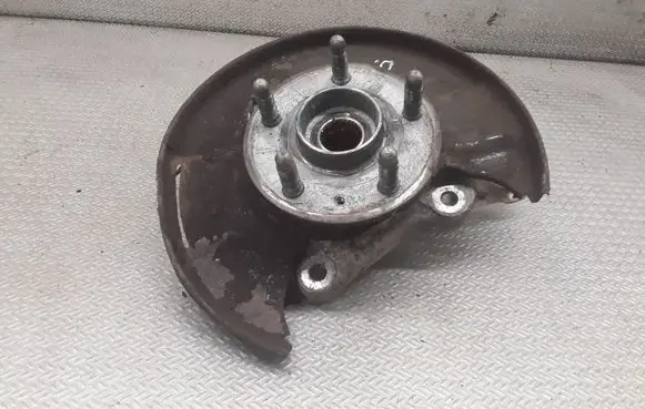 Opel Insignia A Front wheel hub spindle knuckle