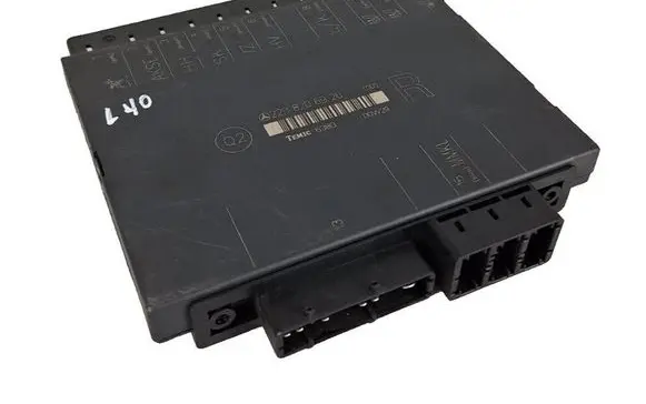 Mercedes-Benz S W220 Seat control module 2208206926