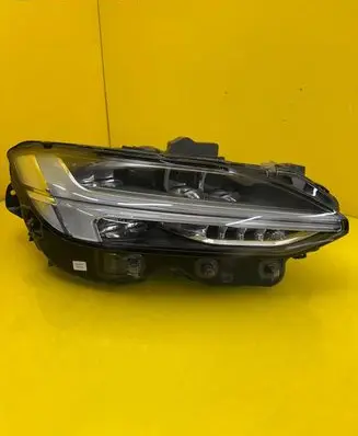 Volvo S90, V90 Headlight/headlamp 31386165