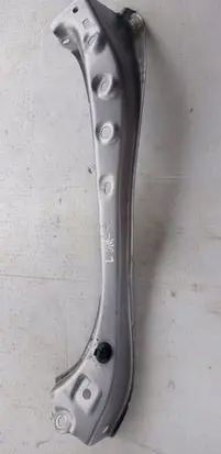 Headlight/headlamp mounting bracket