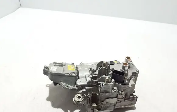 Mercedes-Benz AMG GT 4 x290 w290 Voltage converter inverter A2569001600