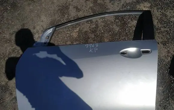 Mazda 2 Front door pilkos