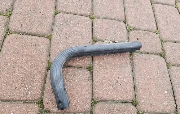 Renault Zoe Front door rubber seal OPELCZESCI.com-E3