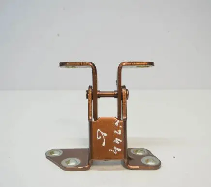 Tailgate/trunk/boot hinge