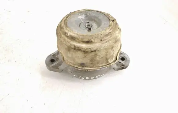 Mercedes-Benz E W212 Engine mount bracket DALISID1609 2122403317 2122402417