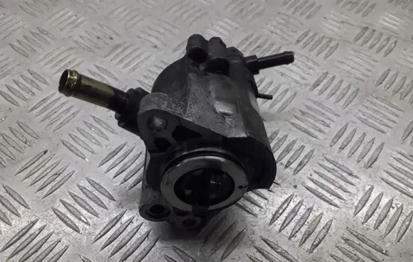 Toyota Corolla E120 E130 Vacuum pump 29300-27010