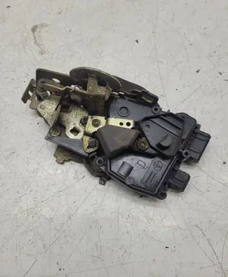 Peugeot 605 Rear door lock