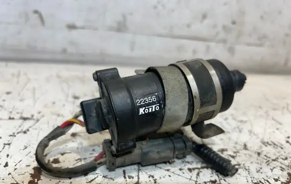 Honda FR-V Windscreen/windshield washer pump 22356