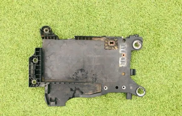 Mini One - Cooper F56 F55 Battery tray 7641797