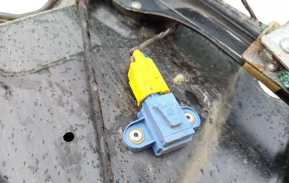 Volkswagen PASSAT B6 Airbag deployment crash/impact sensor 1k0955557a