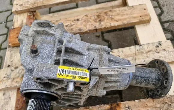 Hyundai Tucson TL Gearbox transfer box case U813B810