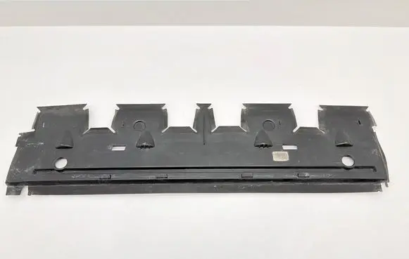 Audi Q7 4M Intercooler air guide/duct channel 4M0121286E 4M0121286