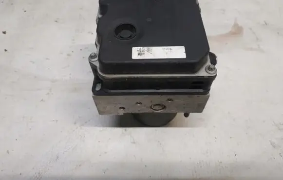 Peugeot 508 ABS Pump 9677031780