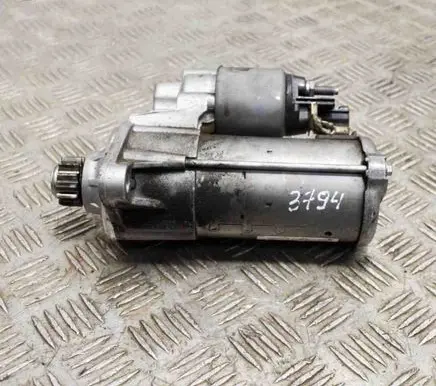 Volkswagen Tiguan Starter motor 0001179526 0001179527