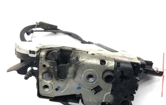 Peugeot 207 Front door lock 24087158