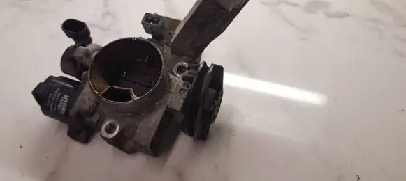Renault Twingo I Throttle valve 102698A